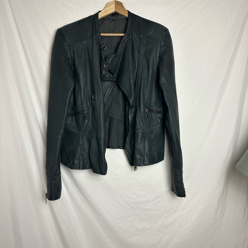 Vintage Women's Black Leather moto Jacket